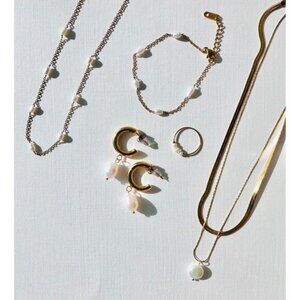 Dangle Pearl Earrings Huggie Earrings Waterproof Chunky Pearl Hoop Huggies CUTE